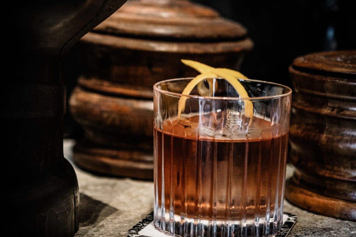 Cocktail servi au Bar Patrick, Zannier Bendor — © 1898 The Post / Hôtel Zannier