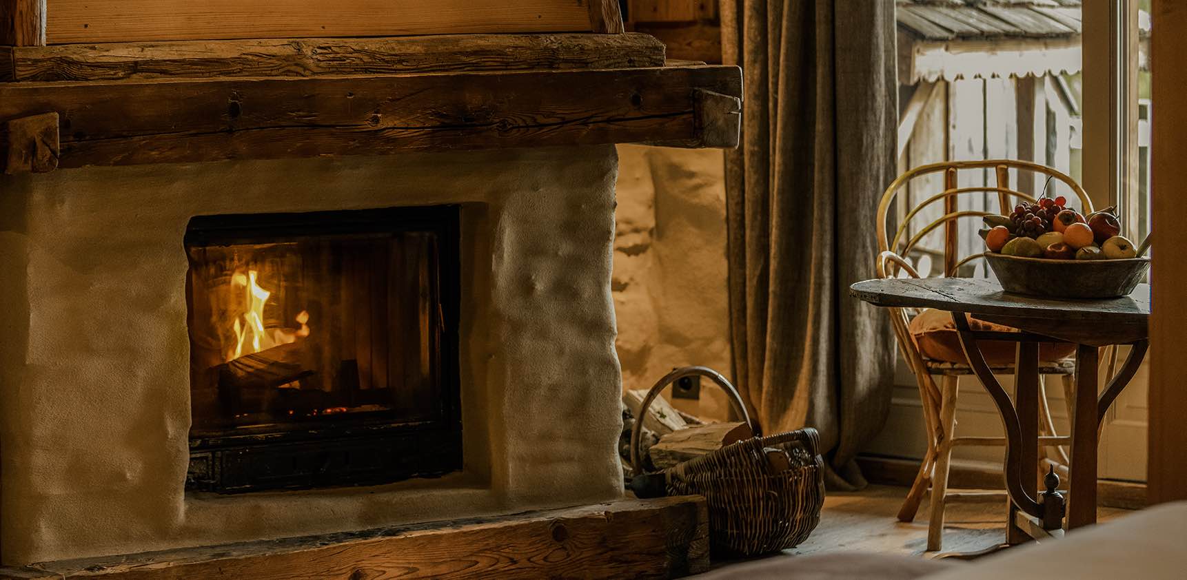 Zannier Le ChaletMegève, France - Junior Suite avec une cheminée