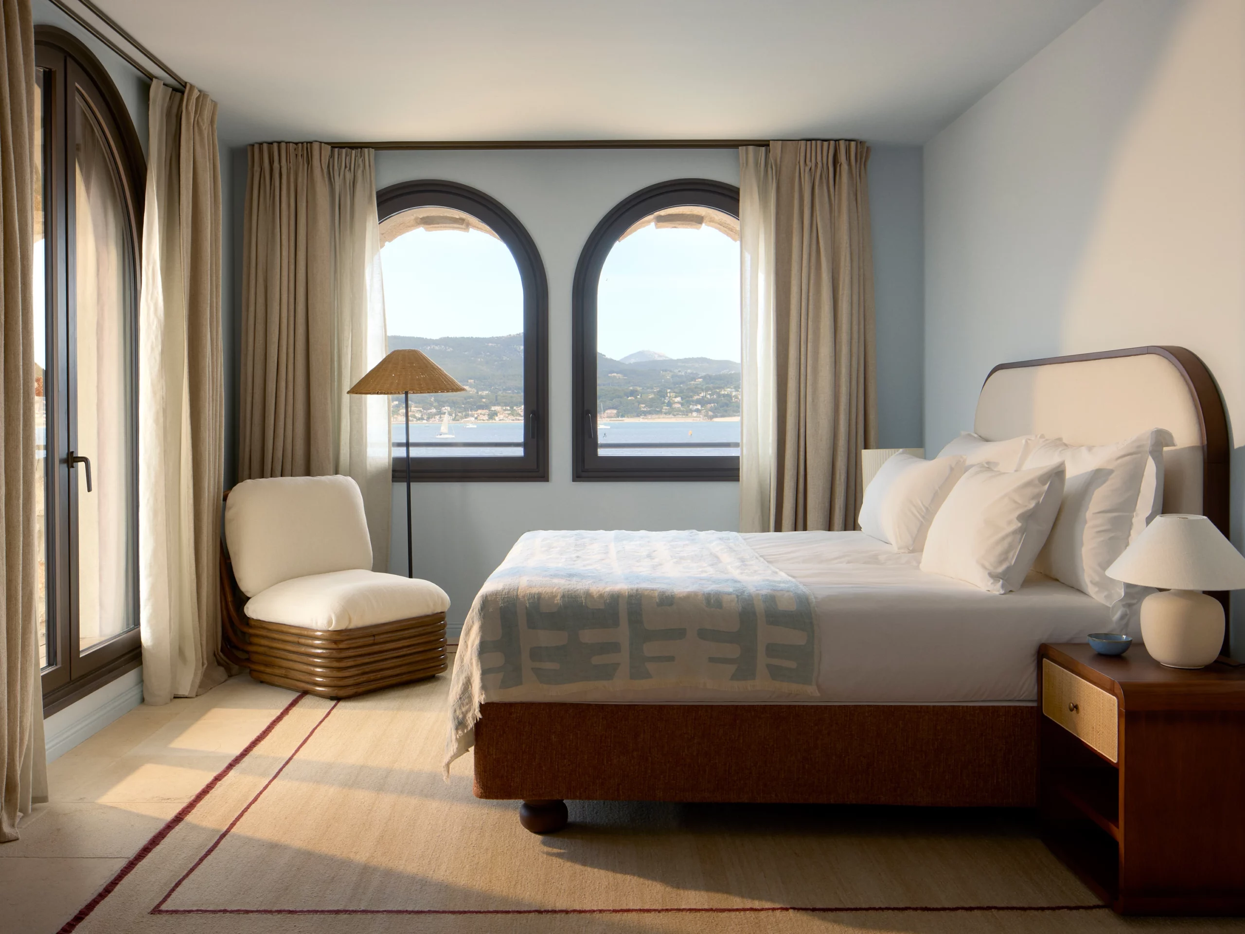 Bedroom of The Delos Suite, largest suite of Zannier Île de Bendor