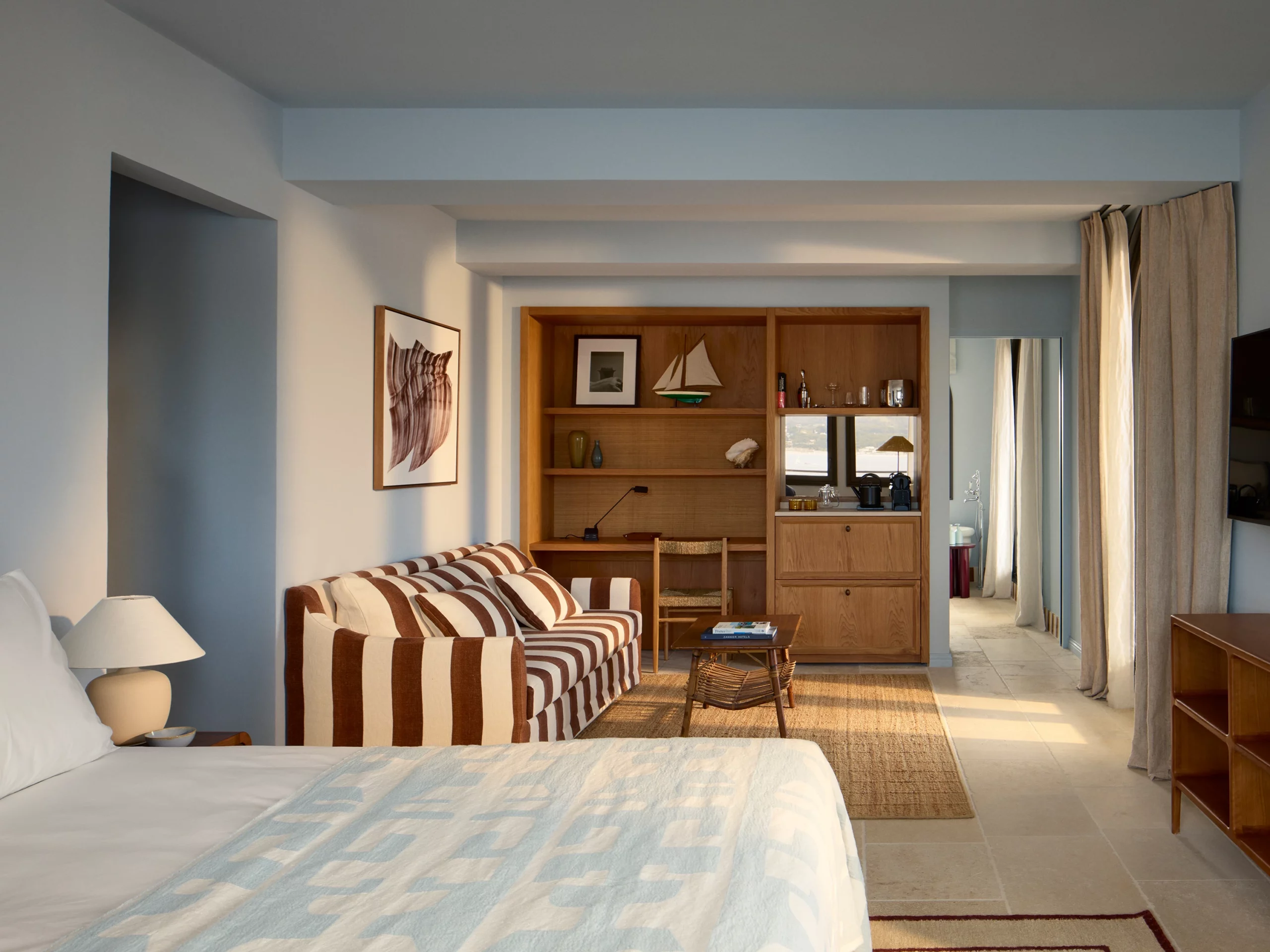 Bedroom of The Delos Suite, largest suite of Zannier Île de Bendor