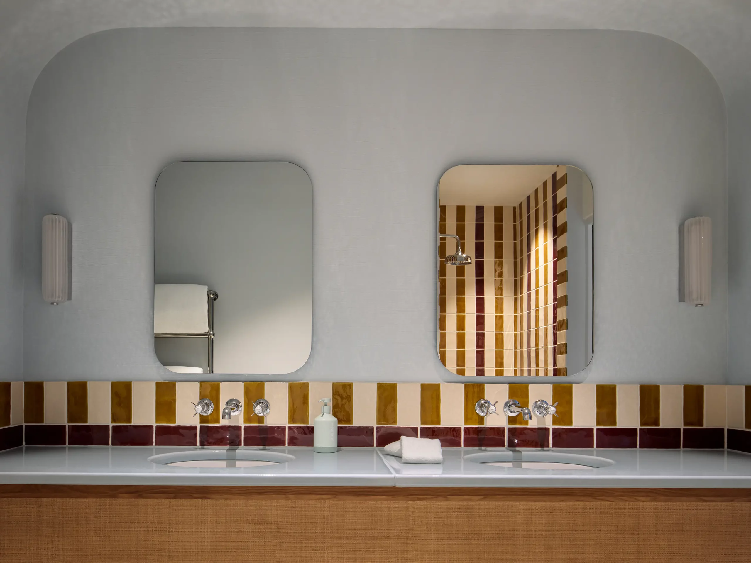 Zannier Île de Bendor - Delos Harbour Junior Suite - 03 - © DePasquale+Maffini for ZH