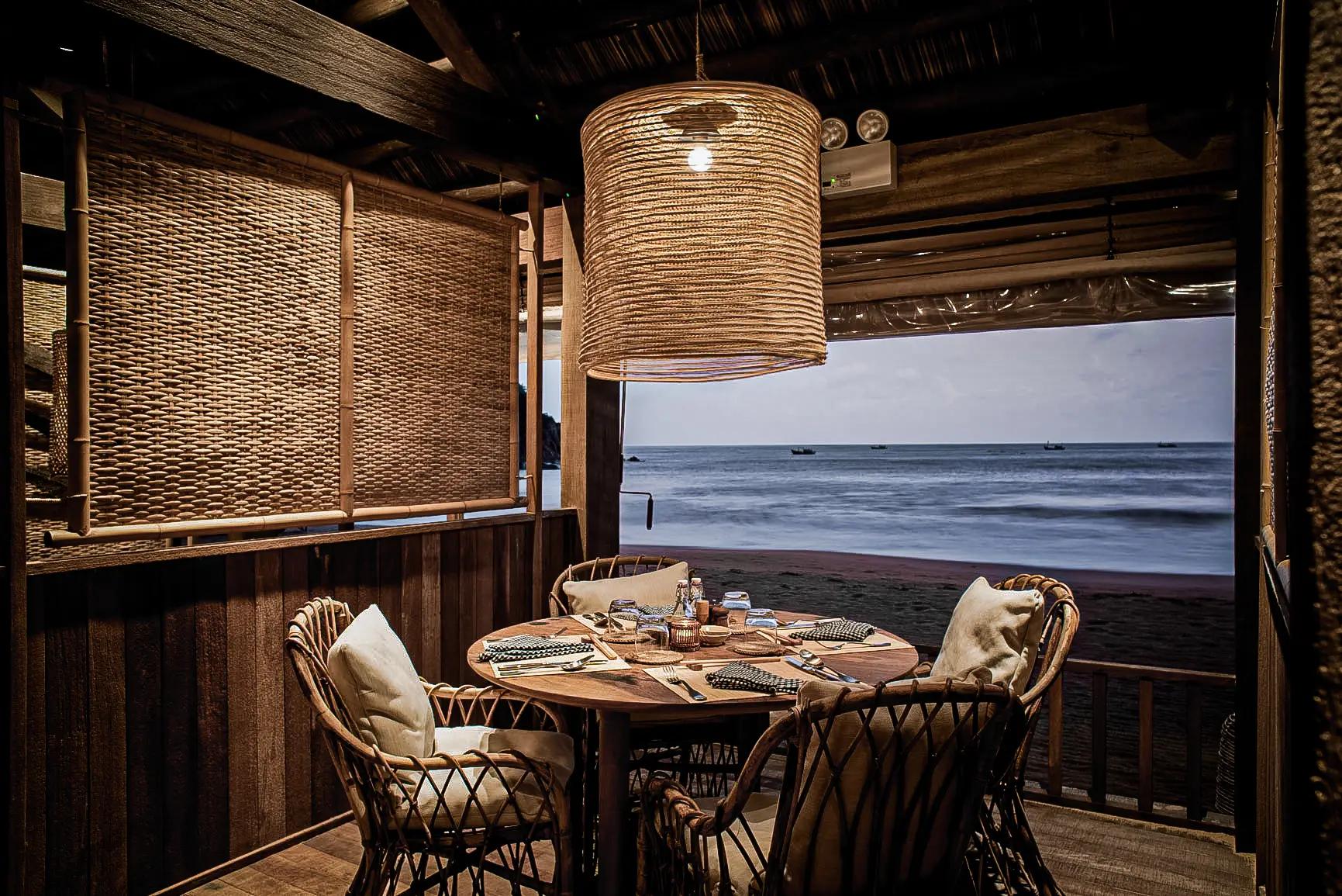 Zannier Bãi San Hô, Dak Lak, Vietnam - Làng Chài Restaurant with a sea view